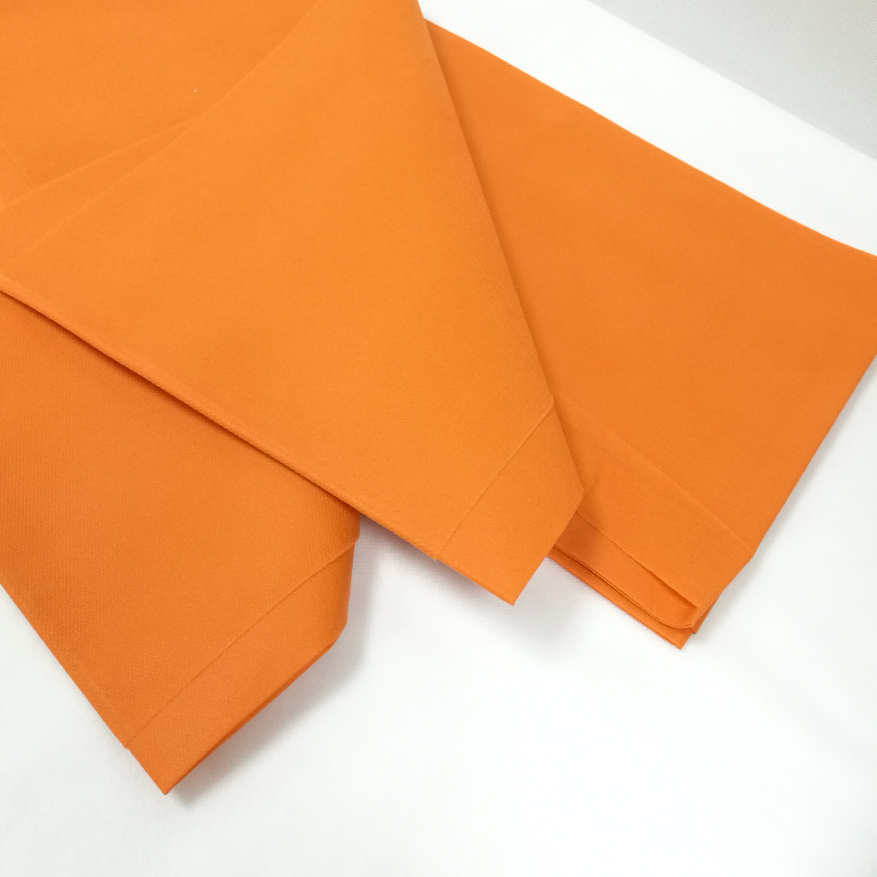 无纺布桌布 100% 聚丙烯纺粘每切桌布